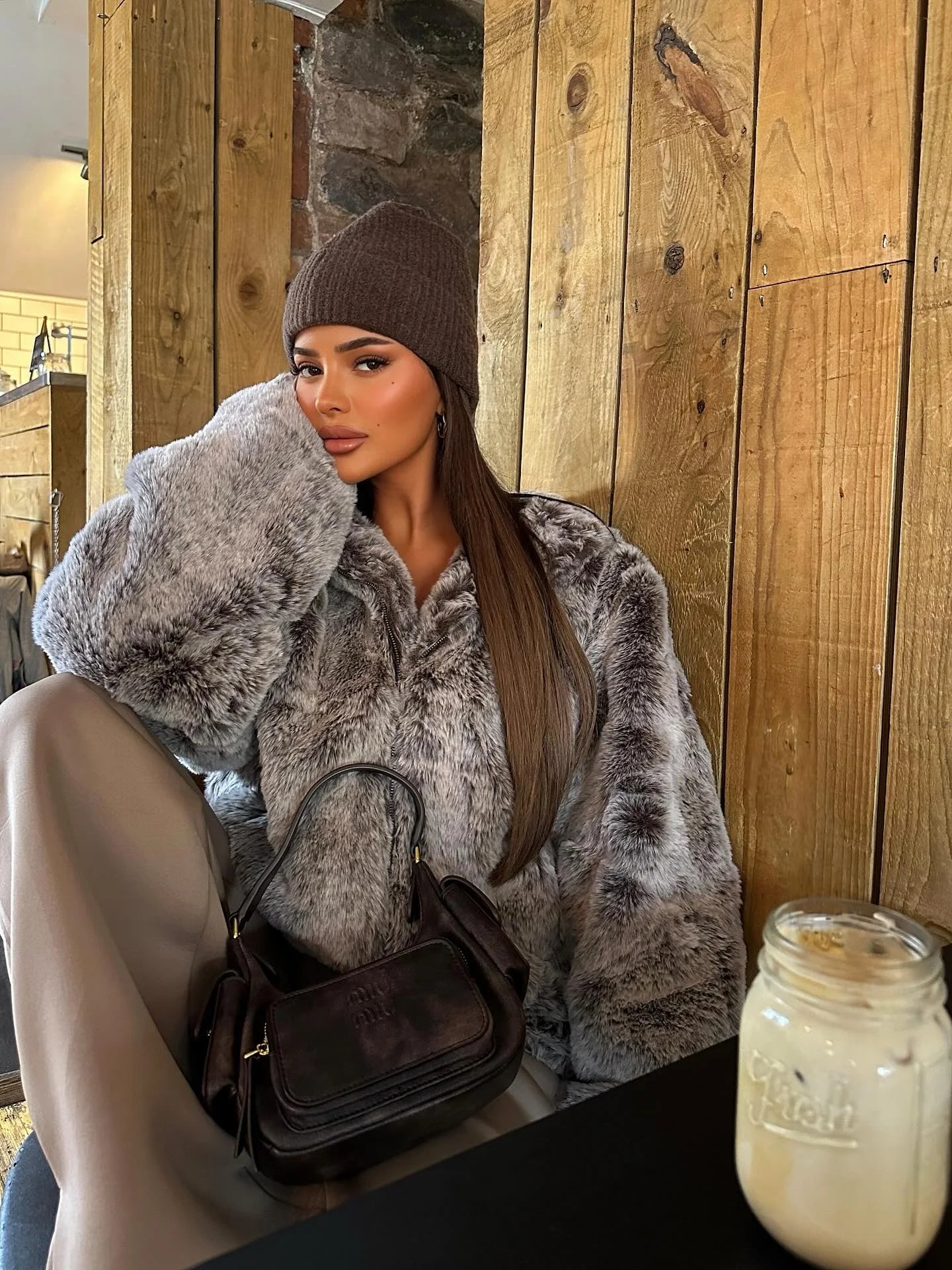 Unisex mikina s kapucí z umělé kožešiny