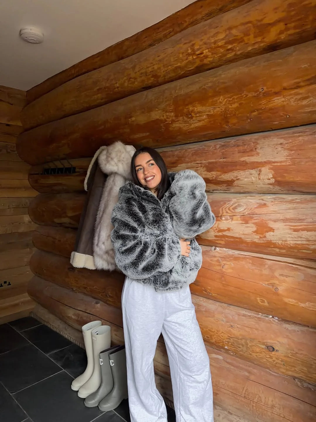 Unisex mikina s kapucí z umělé kožešiny